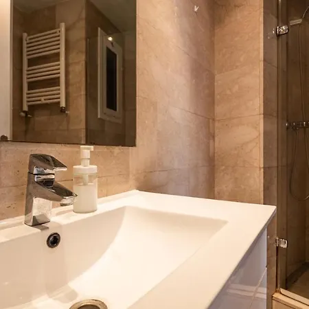 Bed&bcn Glories Apartment Barcelona