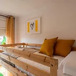 Bed&bcn Glories Apartment *